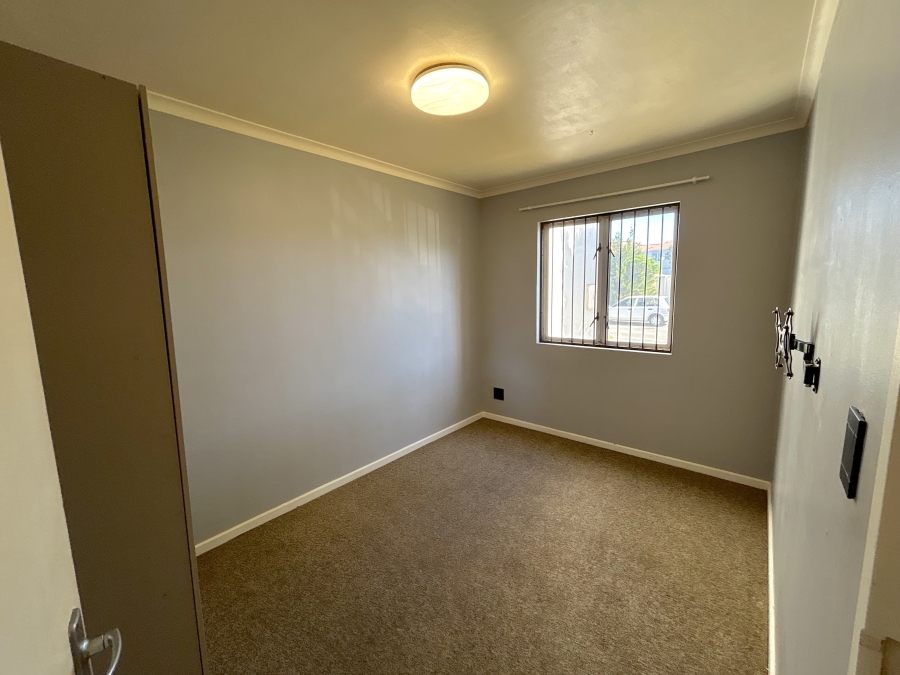 2 Bedroom Property for Sale in Royal Ascot Western Cape